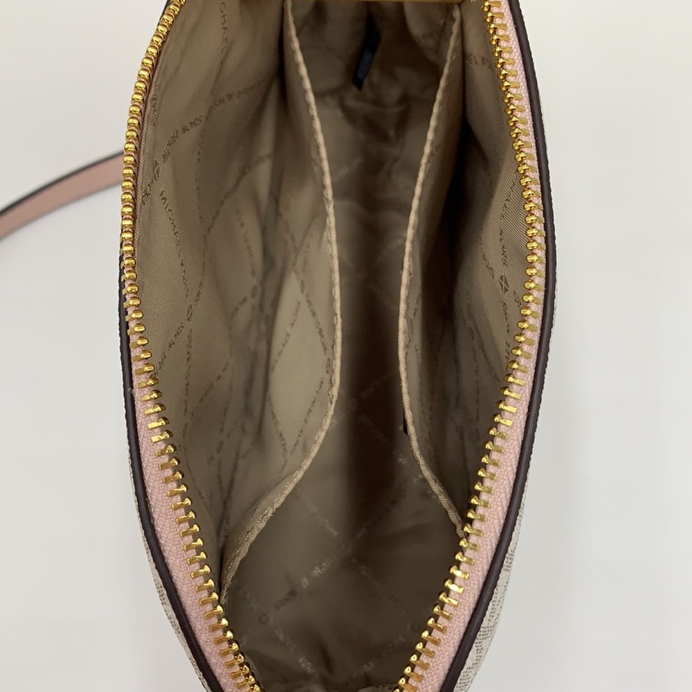 Michael Kors Jet Set Travel Medium Logo Dome Crossbody Bag - Picture 7 of 16